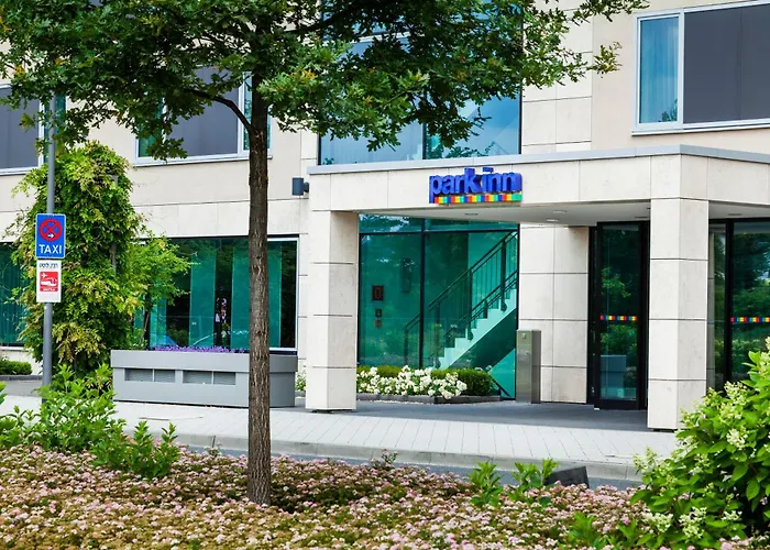 Hotel Park By Radisson Frankfurt Airport 3*
