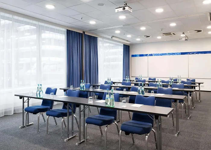 Hotel Park By Radisson Frankfurt Airport 3*